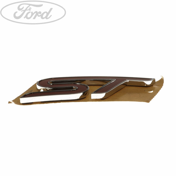 Ford Focus 2011-2024 ST/ST2 Placa Nombre Parachoques Trasero Negra 1748488
