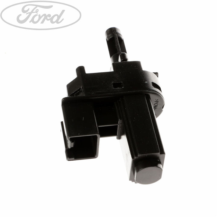 Ford EcoSport 2013-2024 Interruptor Control Interior Negro 1343269