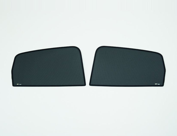 C-MAX ClimAir®* Cortinillas solo para las ventanillas traseras laterales.