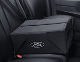 Caja organizadora plegable de tela en color negro, con óvalo Ford en color blanco a ambos lados.