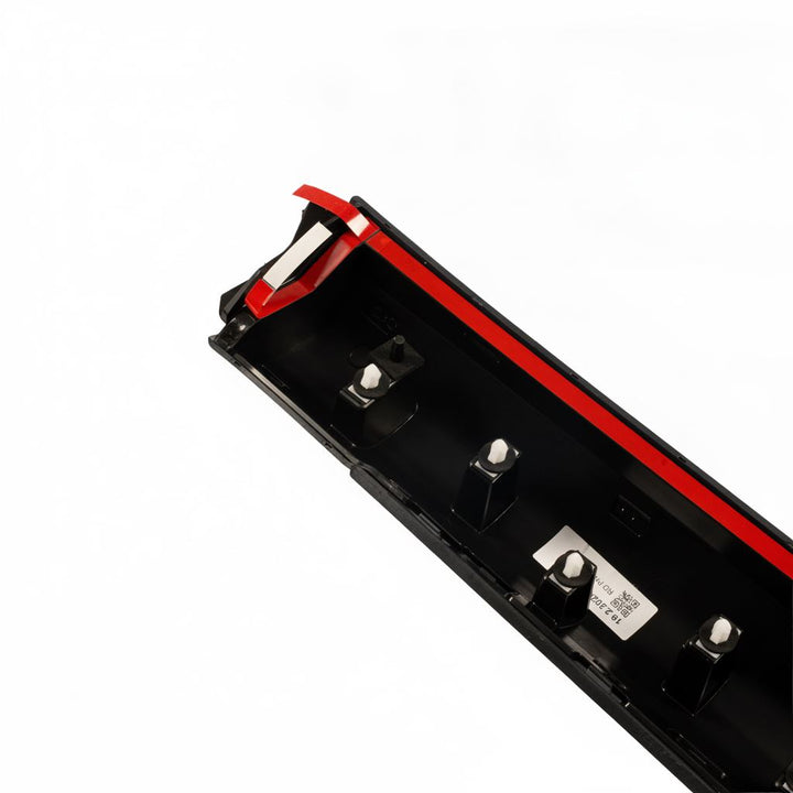 Moldura exterior parte inferior de carrocería puerta delantera IZQ 2020+