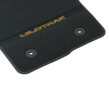 Kit de alfombrillas de moqueta delanteras y traseras Ranger Wildtrak automática 2022+ negro con logo amarillo