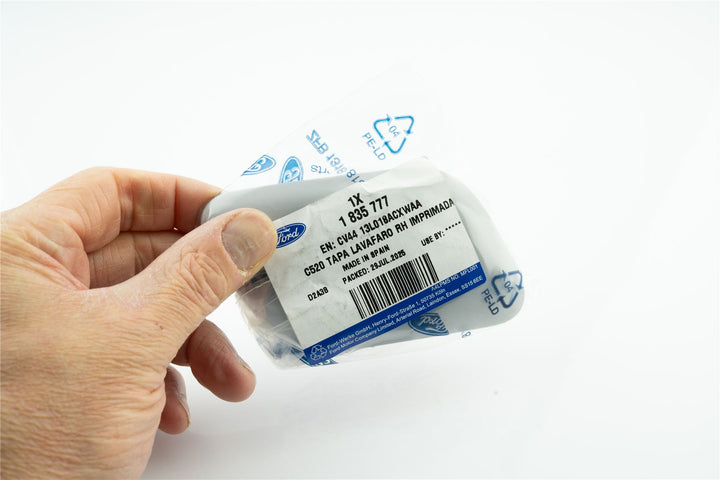 Tapa de surtidor de lavafaros imprimada para lado IZQ Kuga 2012-2016