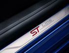 Focus Protectores de umbral de puerta delanteros, con logo ST-Line.