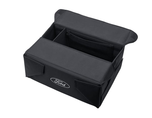 Caja organizadora plegable de tela en color negro, con óvalo Ford en color blanco a ambos lados.