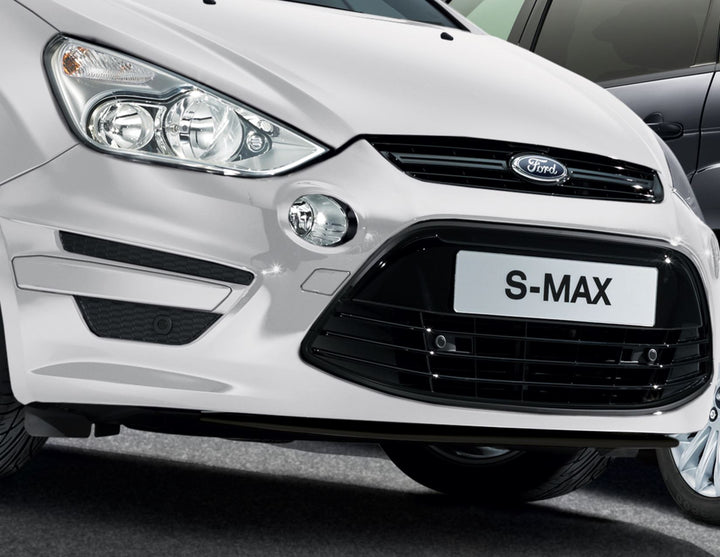 Original Ford S-MAX Protector de bajos del paragolpes delantero en color negro.