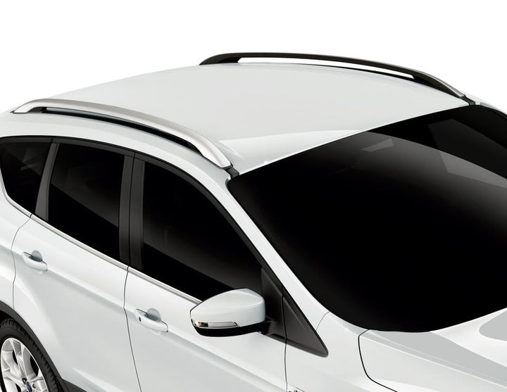 Original Ford Kuga Barras longitudinales portaequipajes para techo en color plata.